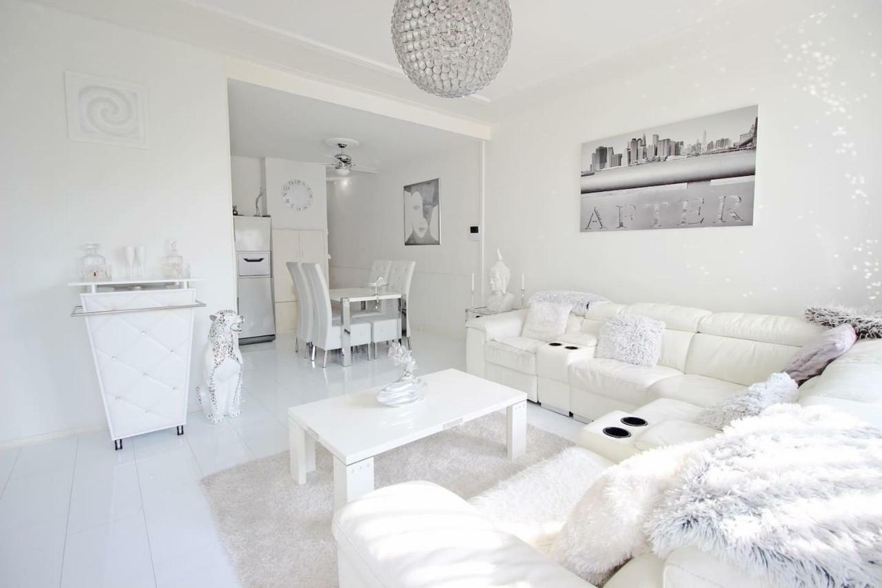 White Luxury Penthouse In City Centre 암스테르담 외부 사진