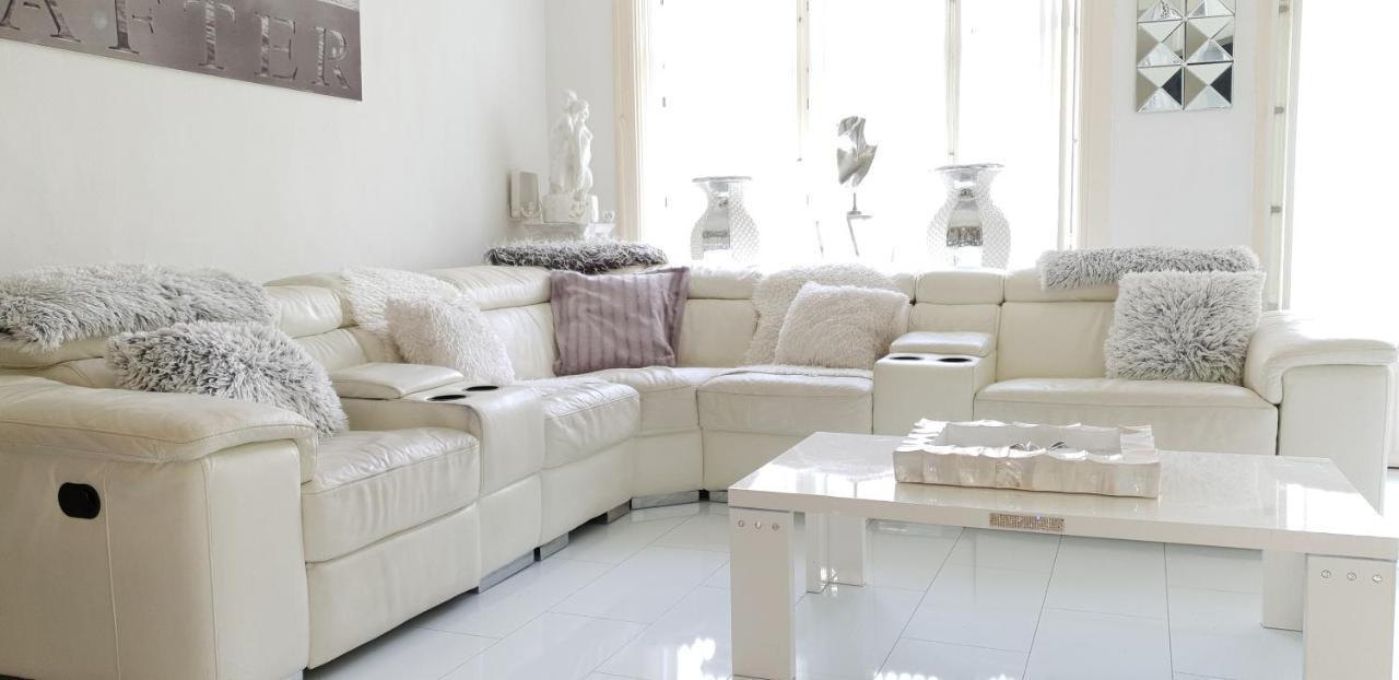 White Luxury Penthouse In City Centre 암스테르담 외부 사진